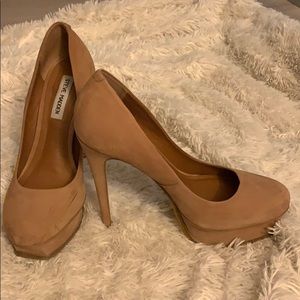 Steve Madden nude platform heels
